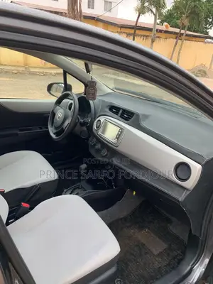 Toyota Vitz 2013 Gray