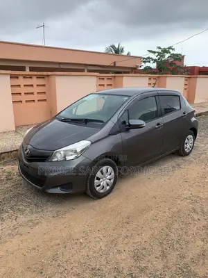 Toyota Vitz 2013 Gray