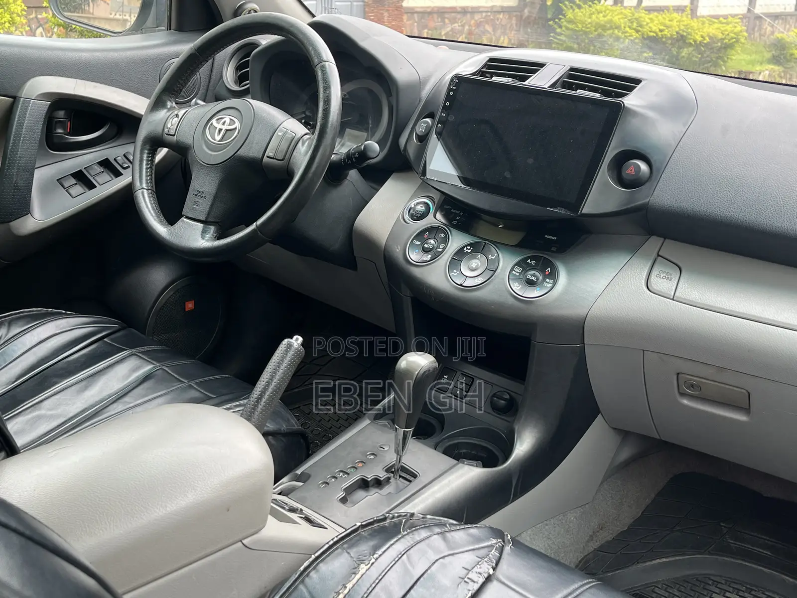 Toyota RAV4 2.5 Limited 2010 White
