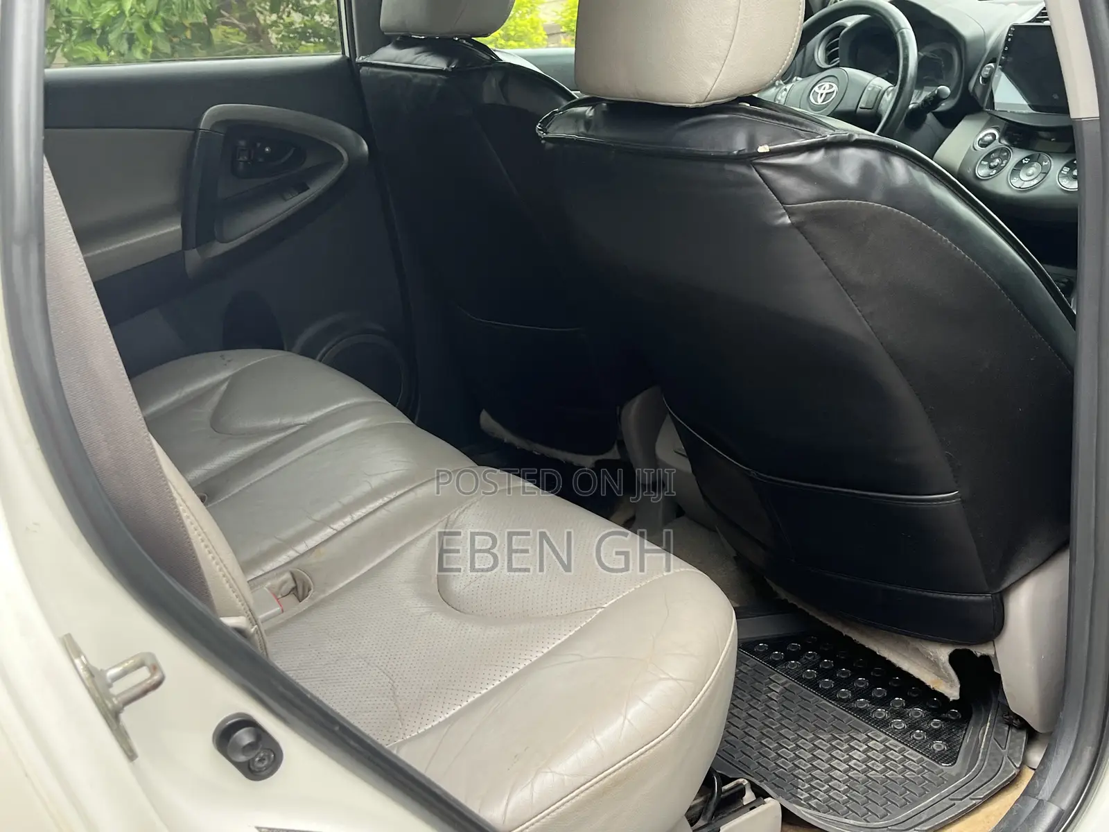 Toyota RAV4 2.5 Limited 2010 White