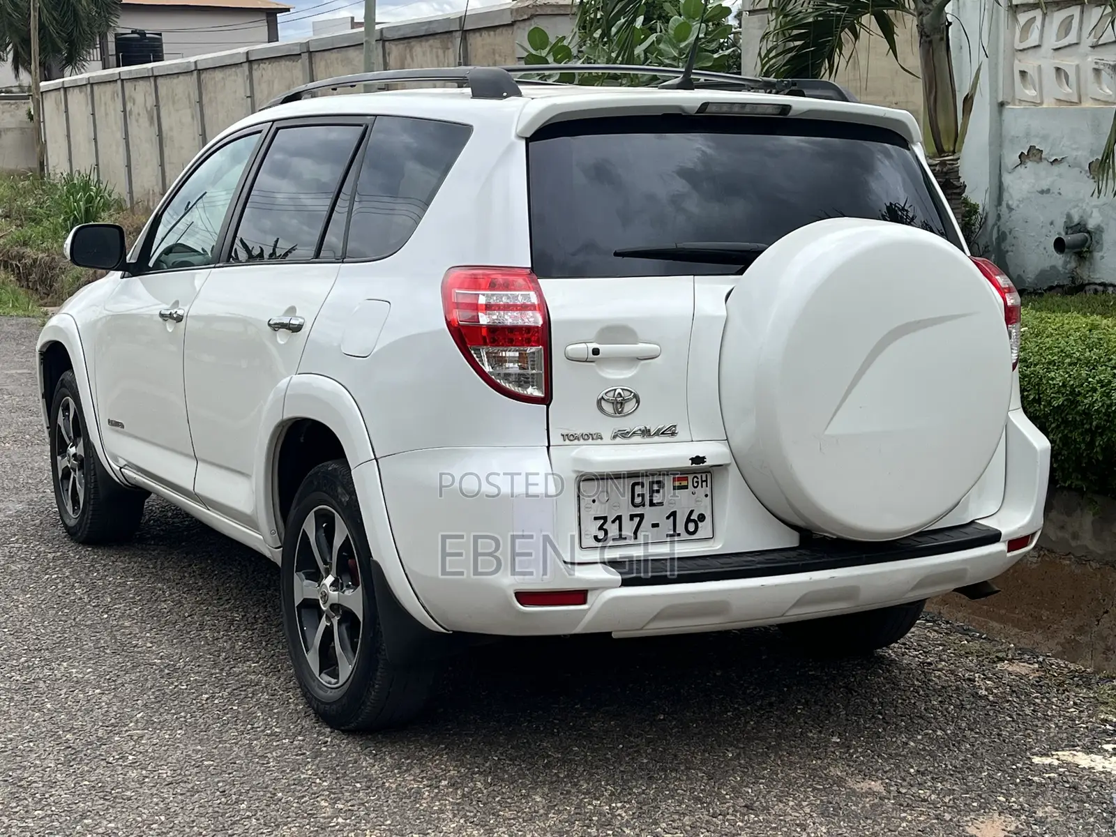 Toyota RAV4 2.5 Limited 2010 White