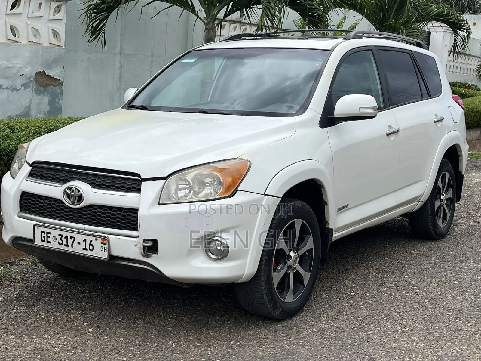 Toyota RAV4 2.5 Limited 2010 White