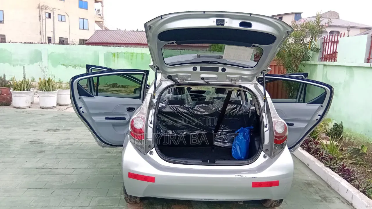Toyota Aqua 2012 Silver