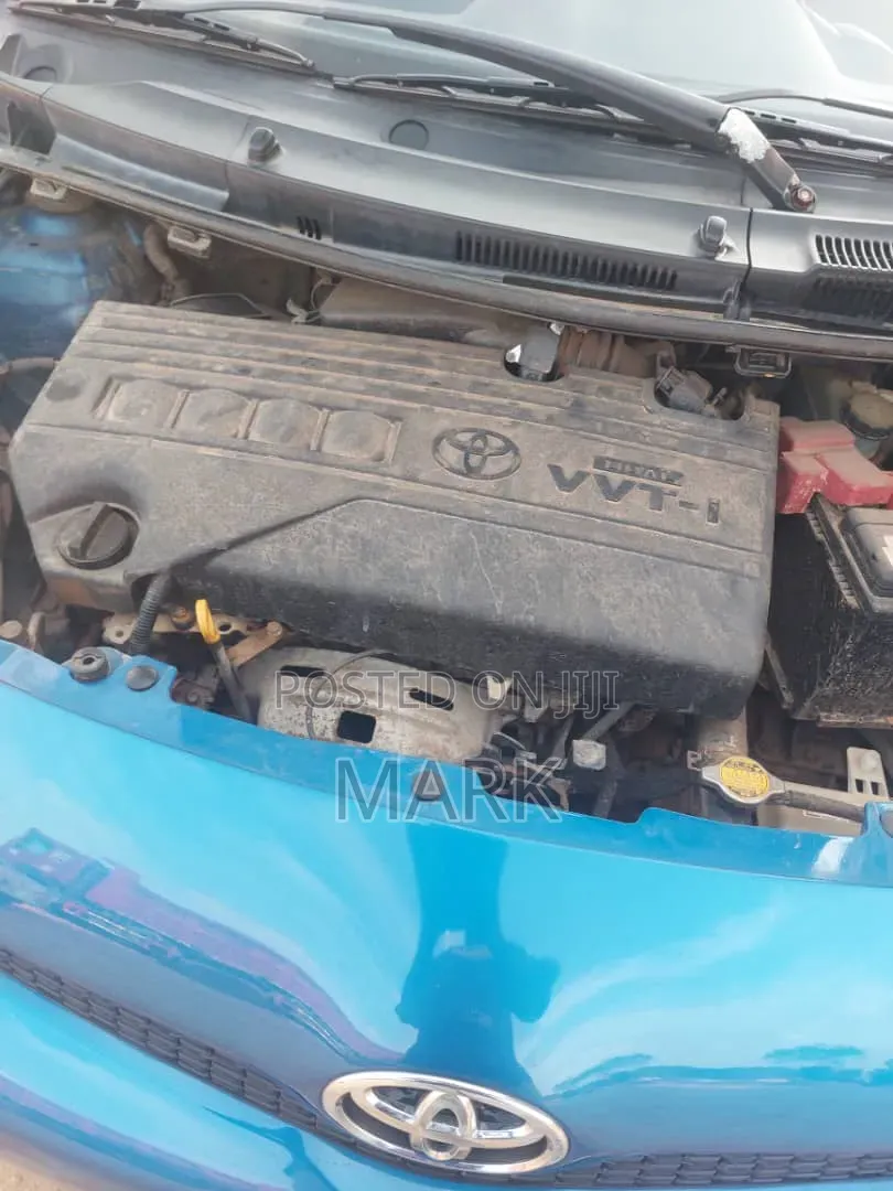 Toyota Yaris 2010 Blue