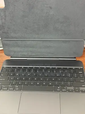 Slightly Uk Used M5 Apple Magic Keyboard for Sale