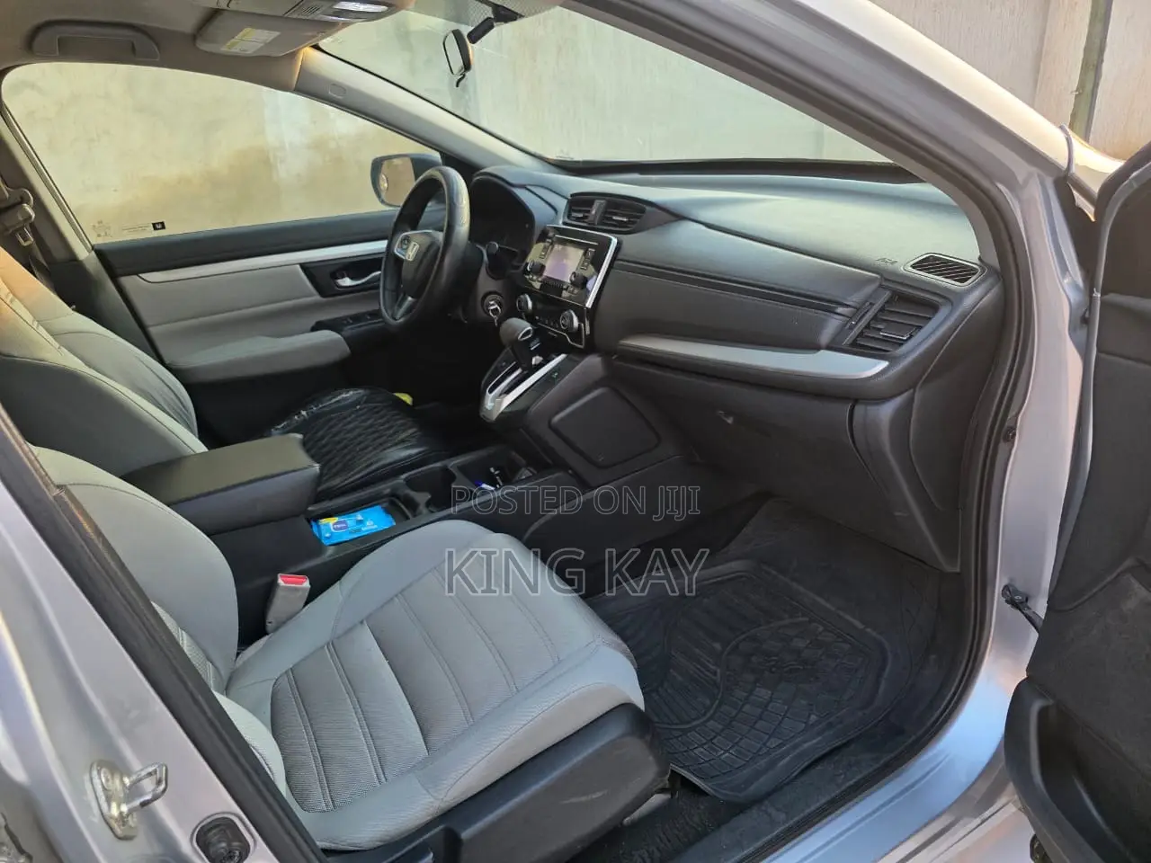 Honda CR-V LX 4dr SUV (2.4L 4cyl CVT) 2017 Gray
