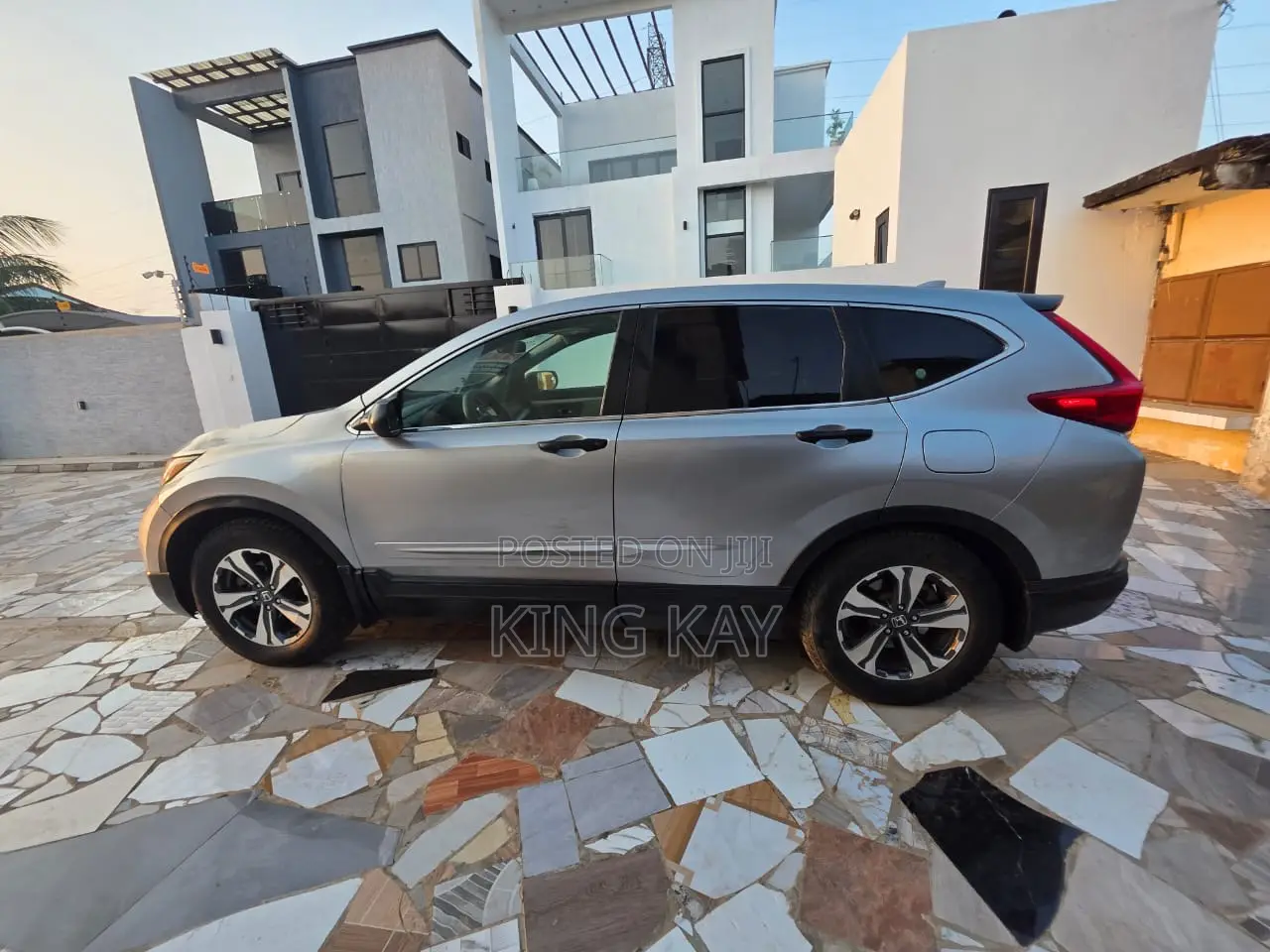 Honda CR-V LX 4dr SUV (2.4L 4cyl CVT) 2017 Gray