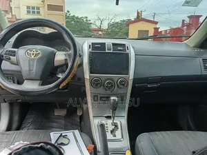 Toyota Corolla S 4dr Sedan (1.8L 4cyl 4A) 2013 Gray