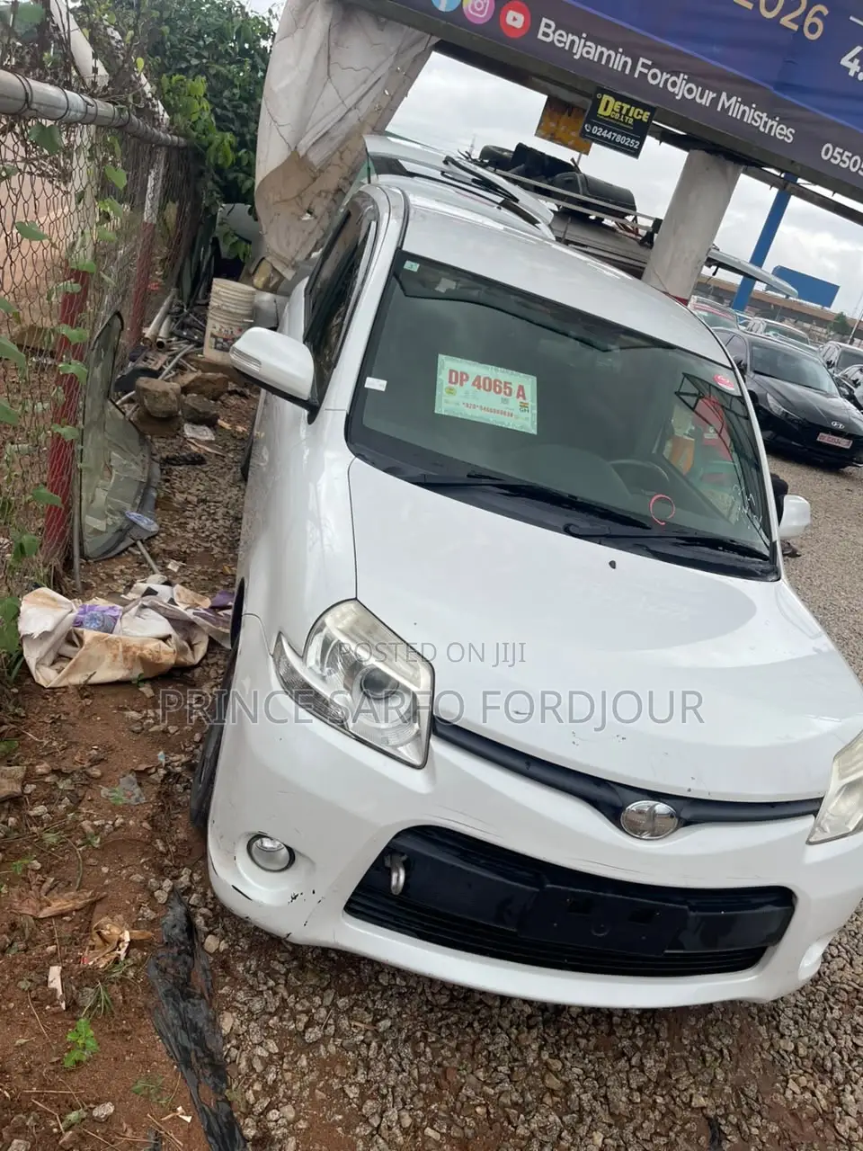 Toyota Sienta 2015 White