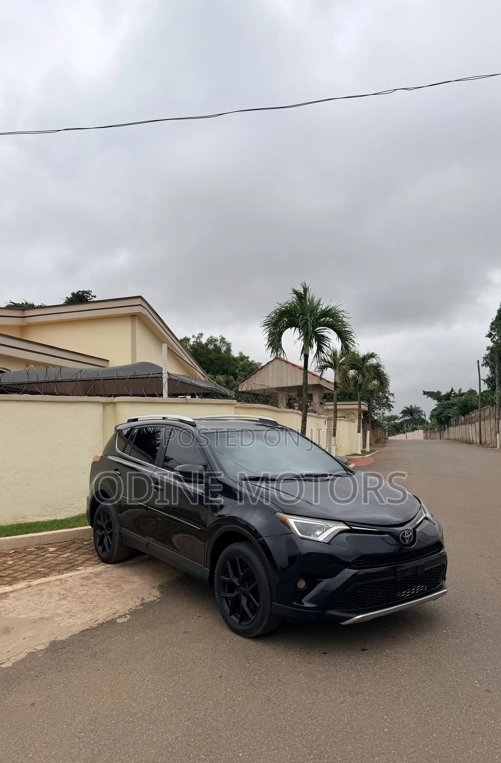 Toyota RAV4 XLE 4dr SUV AWD (2.5L 4cyl 6A) 2018 Black