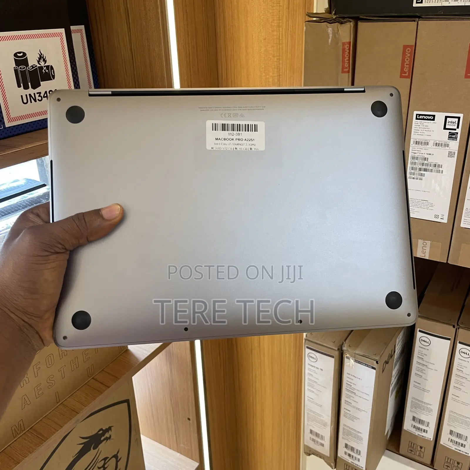 New Laptop Apple MacBook Pro 2020 16GB Intel Core i7 SSD 512GB