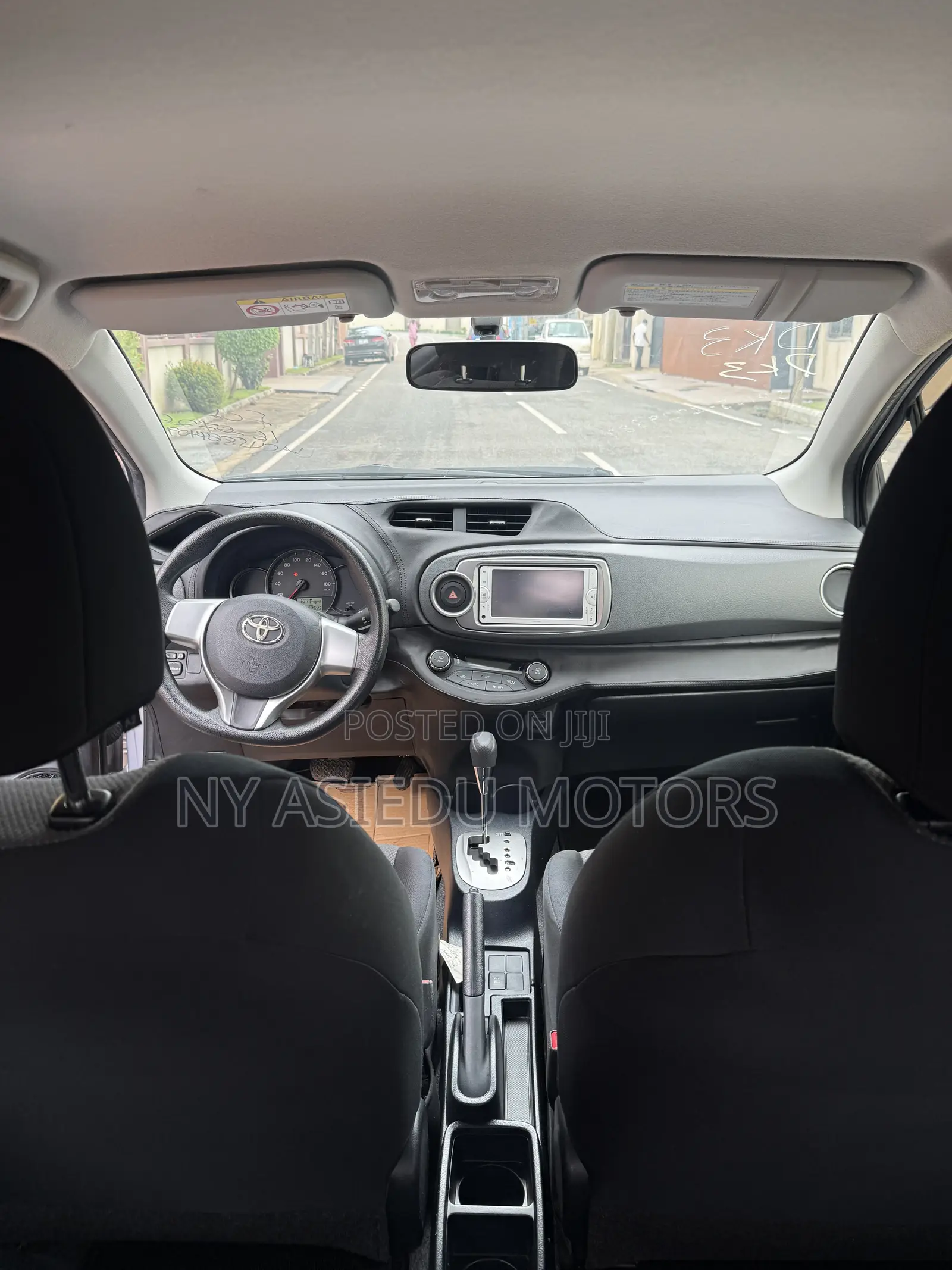 Toyota Vitz 1.3 FWD 3dr 2013 Silver