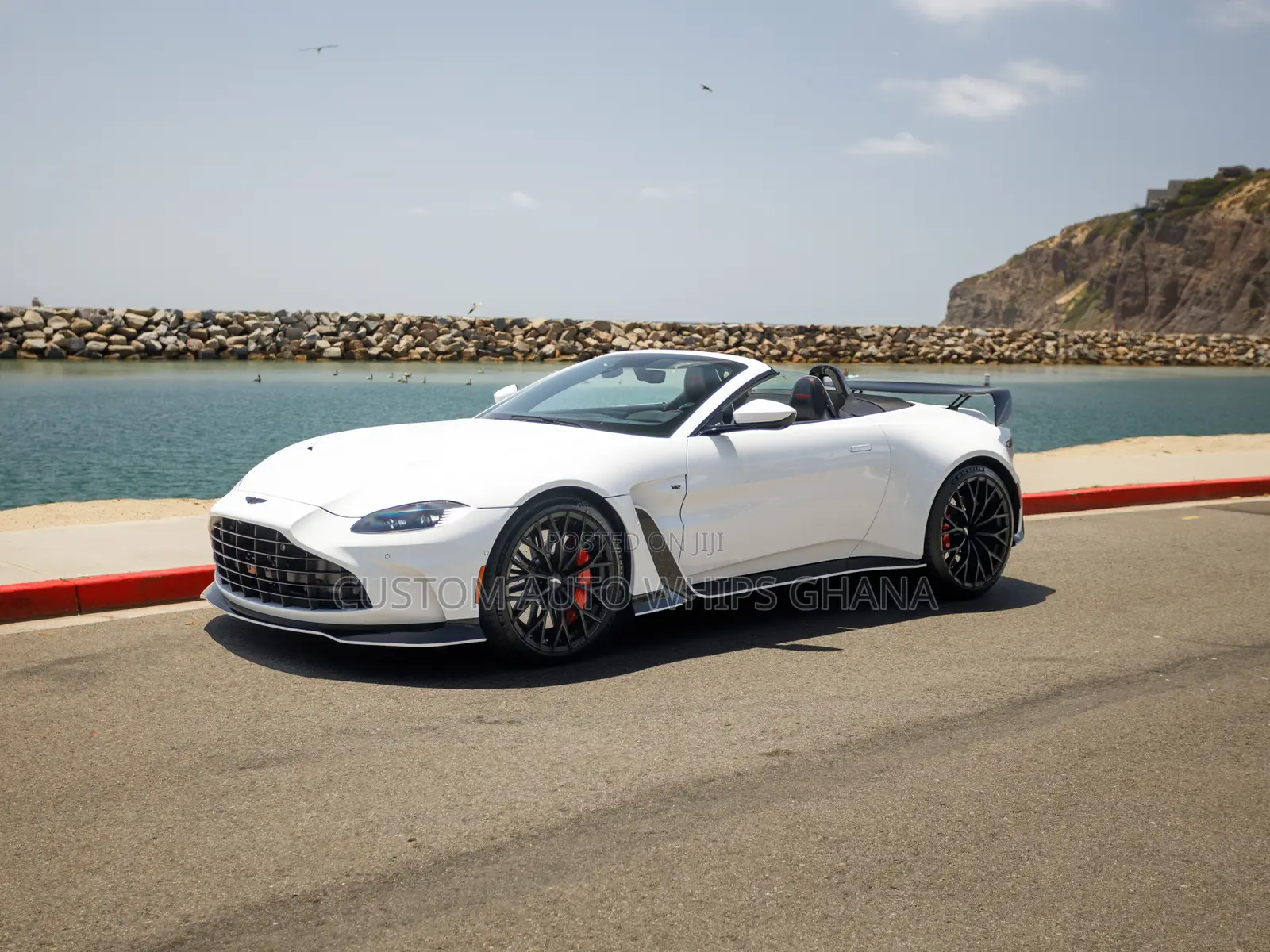 Aston Martin Vantage V12 Roadster 2023 White