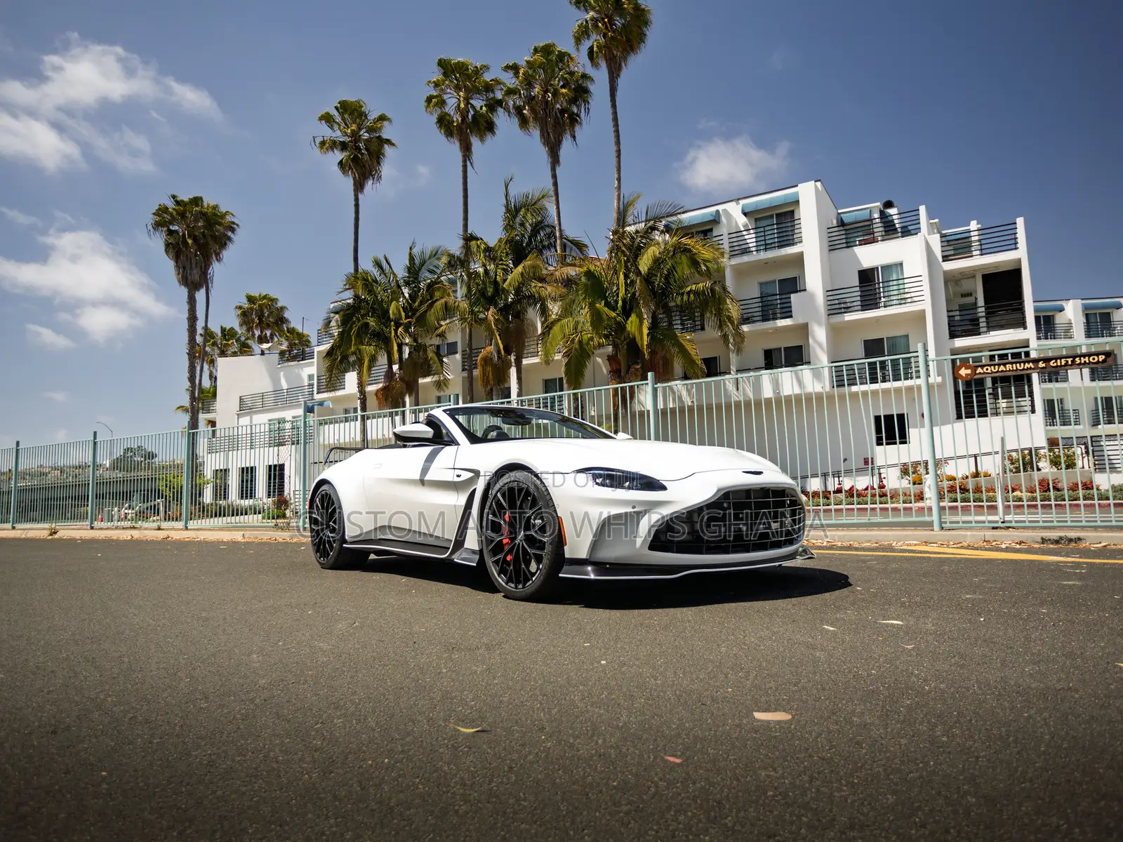 Aston Martin Vantage V12 Roadster 2023 White