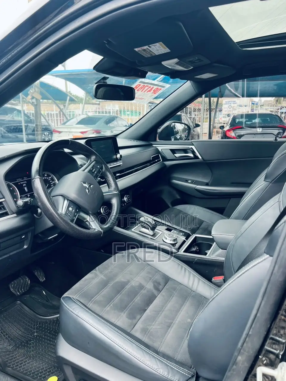 Mitsubishi Outlander SE Launch Edition 2022 Black