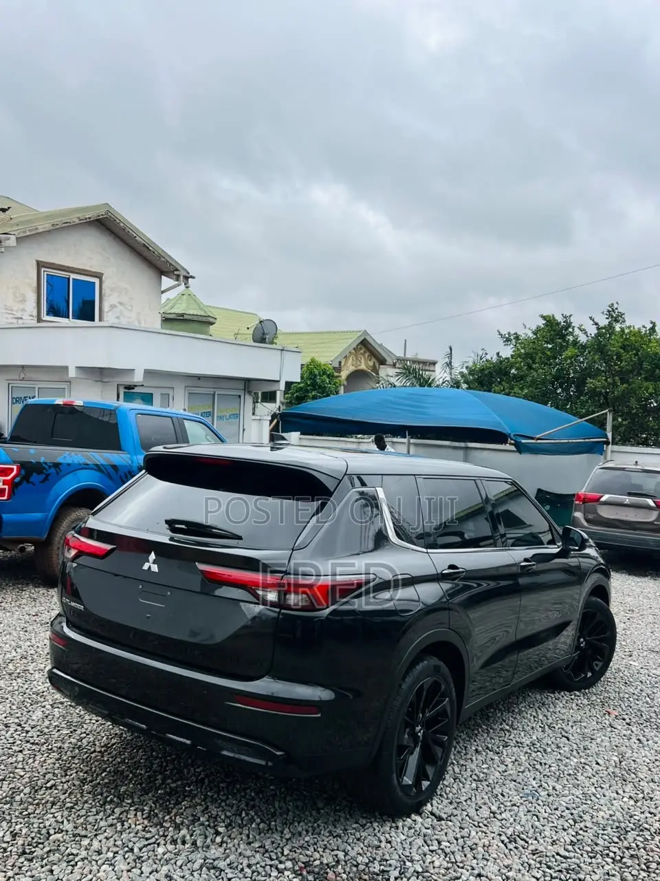 Mitsubishi Outlander SE Launch Edition 2022 Black