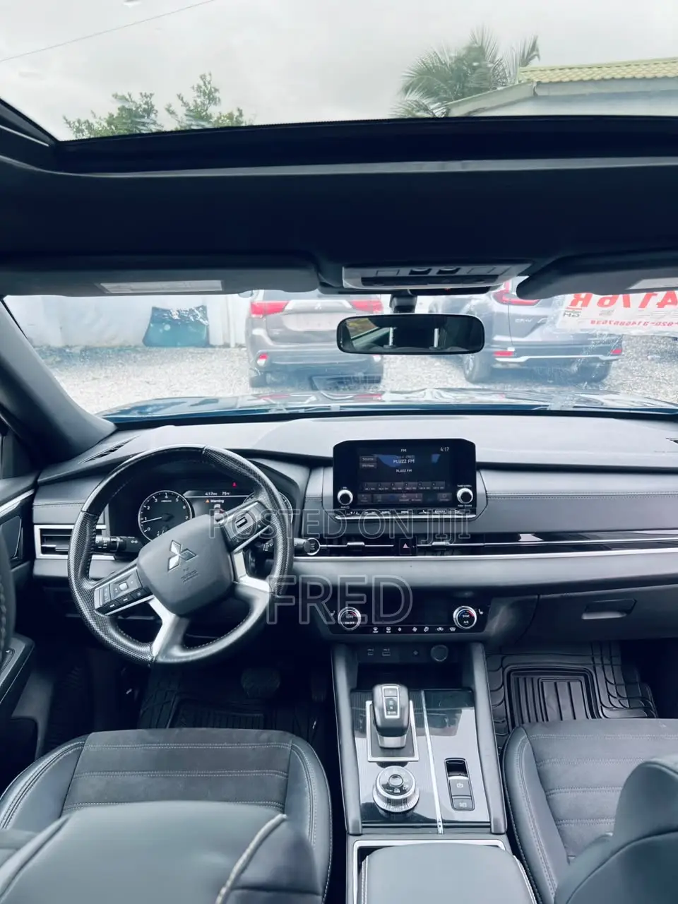 Mitsubishi Outlander SE Launch Edition 2022 Black