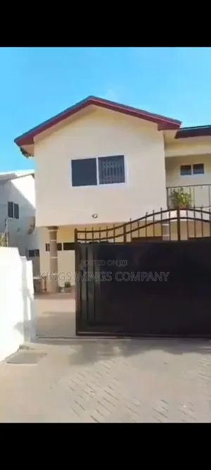 4bdrm House in Eclipse Estate, Sakumono for rent
