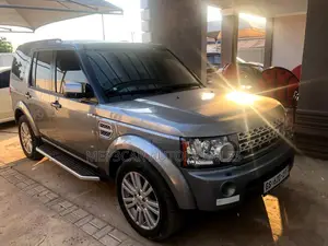 Land Rover Lr4 Base AWD 2013 Gray