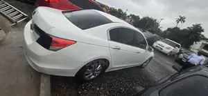 Honda Accord 2.0 Sedan 2012 White