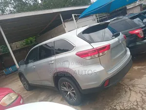 Toyota Highlander 2019 Silver