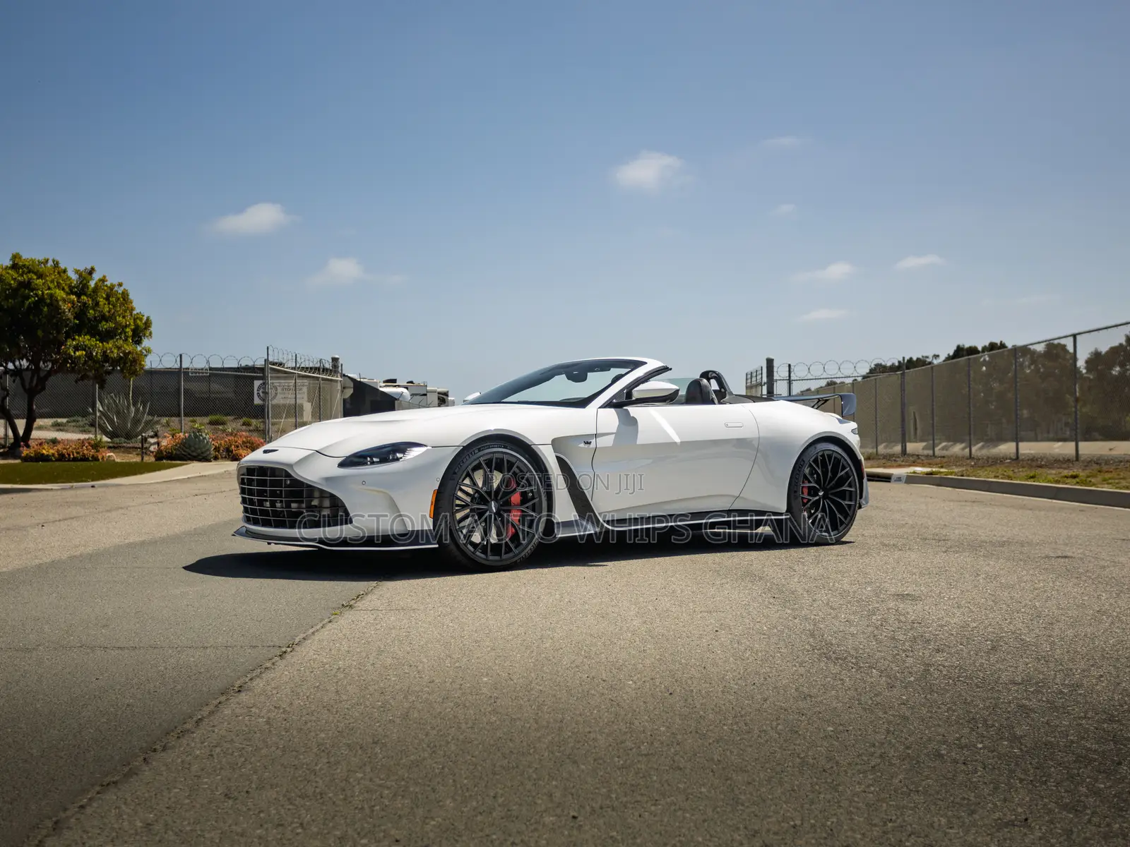 Aston Martin Vantage V12 Roadster 2023 White