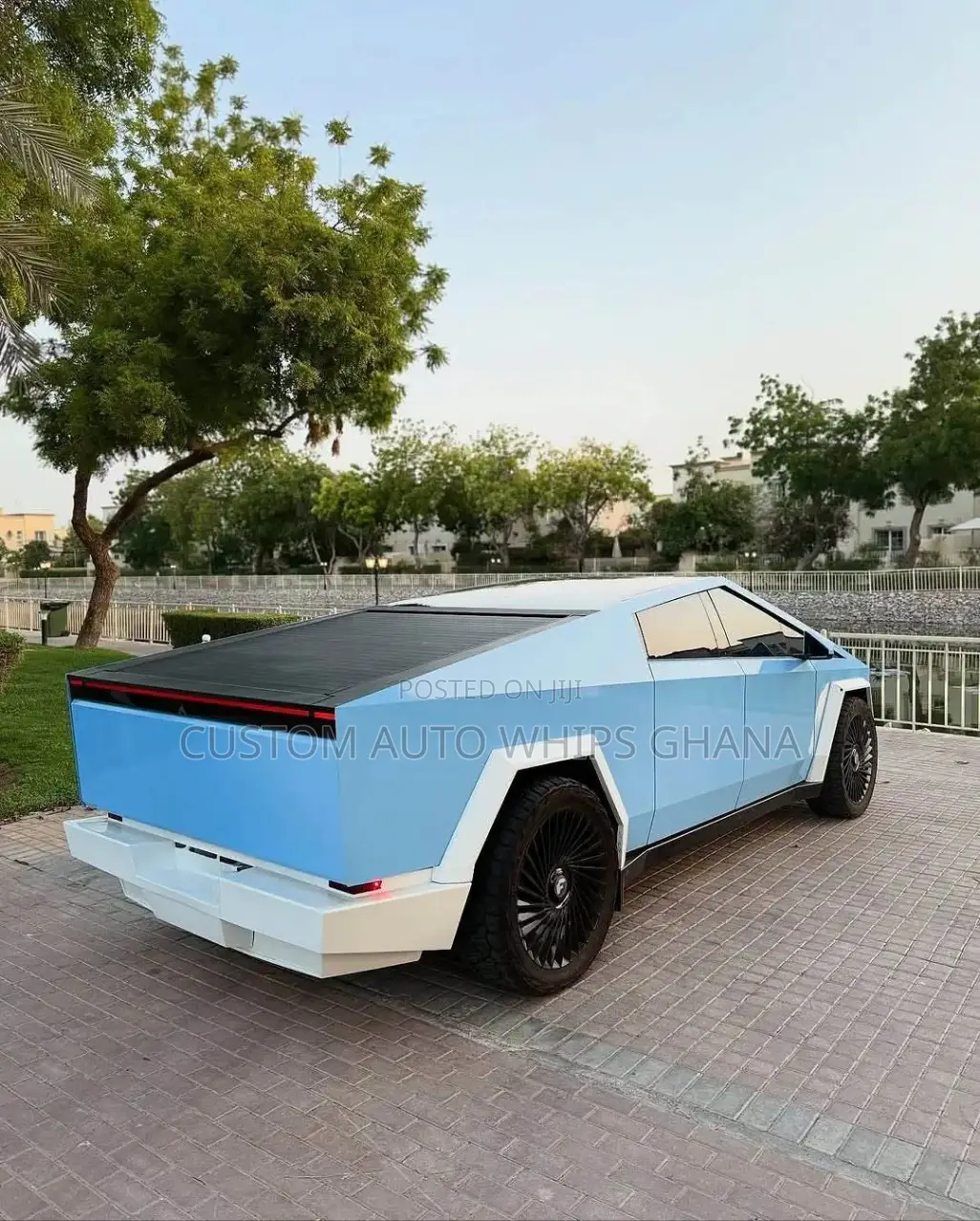 Tesla Cybertruck Cyberbeast AWD 2025 Blue