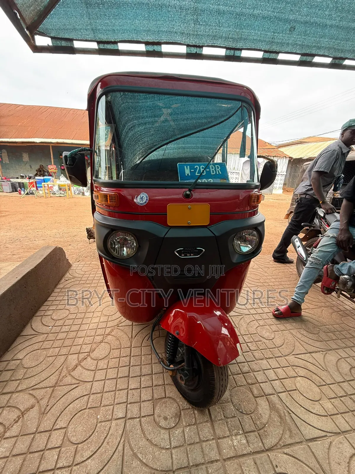 Bajaj RE 2025 Red