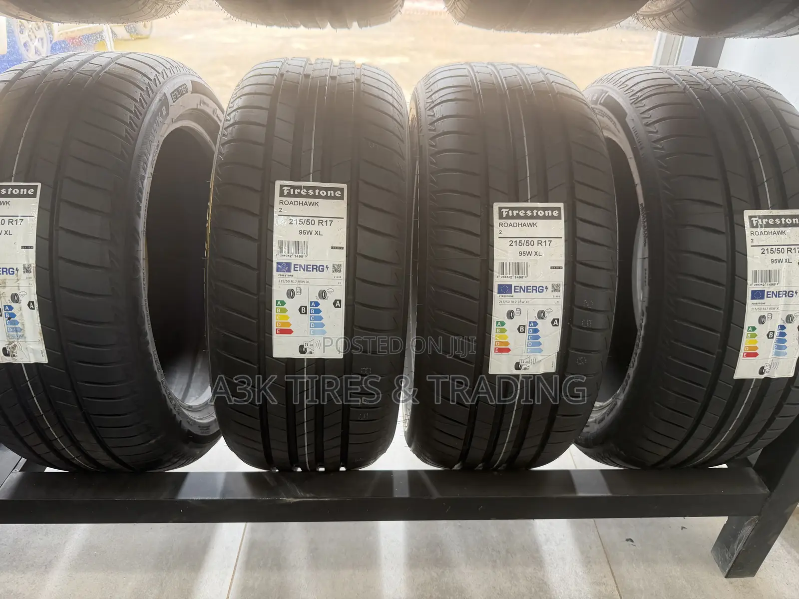 215 50R17 95W Firestone