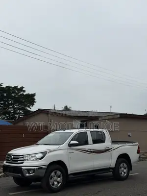Toyota Hilux 2019 White