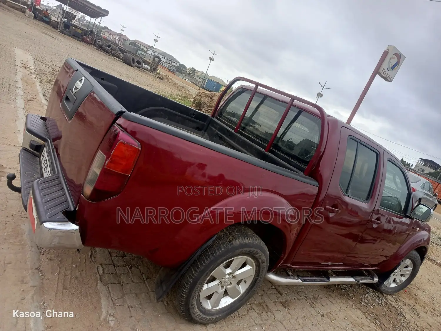 Nissan Navara 2014 Red