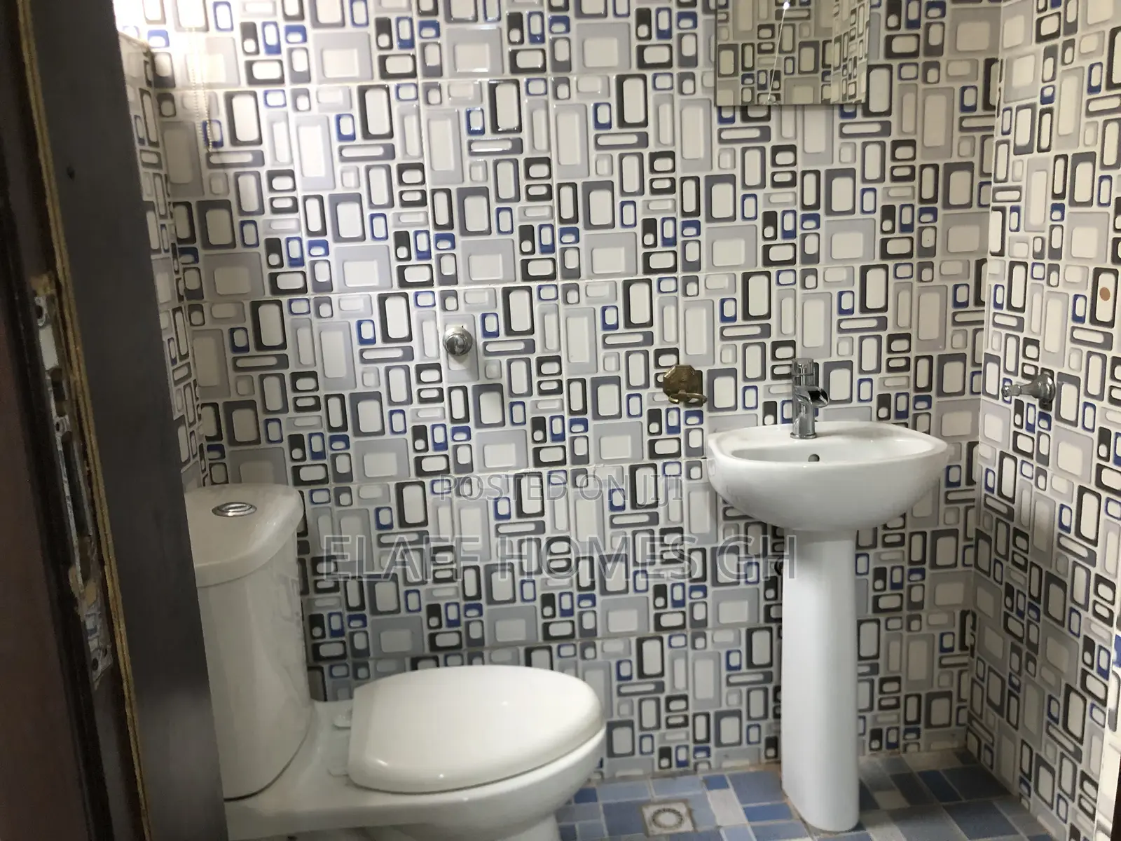 2bdrm Apartment in Elaffhomesgh, School Junction for rent