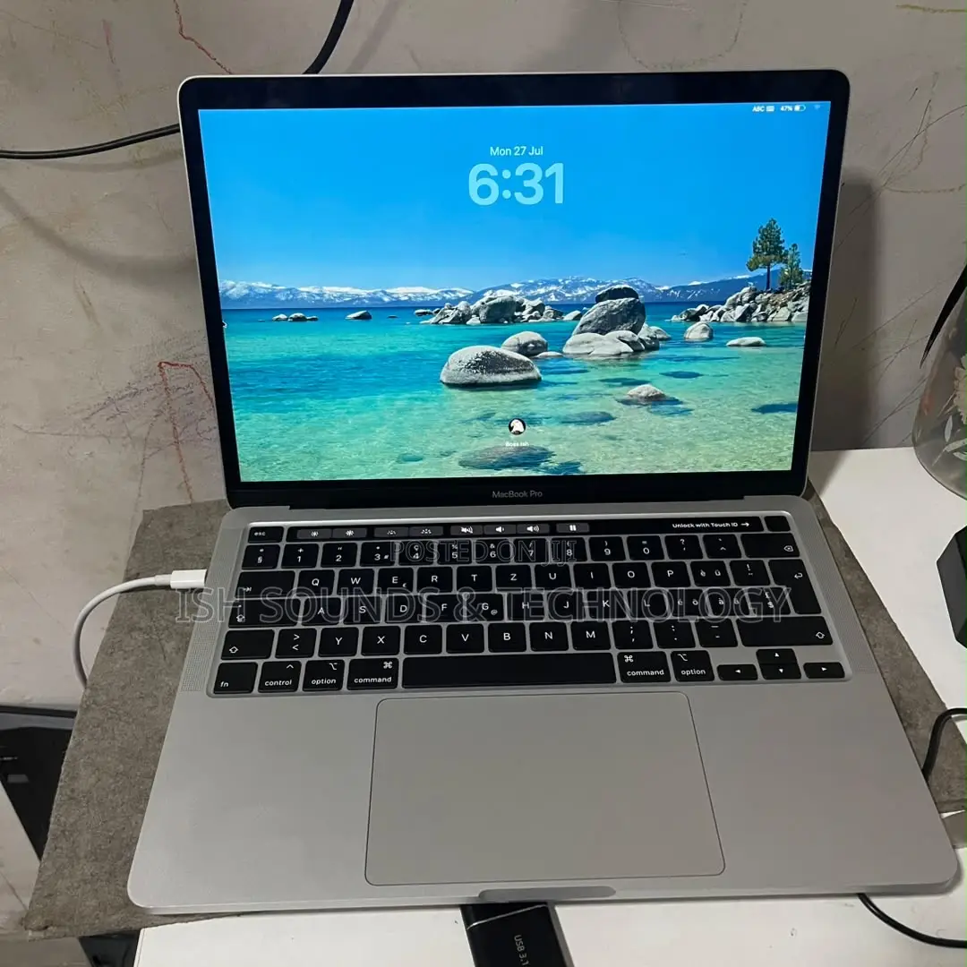 Laptop Apple MacBook Pro 2020 16GB Intel Core i7 SSD 512GB