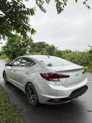Hyundai Elantra SE 2019 Silver