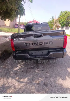 Toyota Tundra 2024 Gray