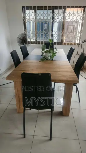 6 Seater Dinning Room Table