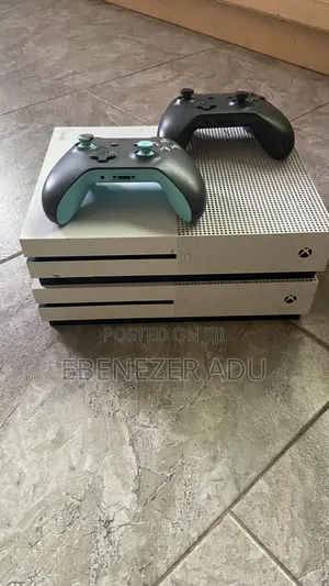 Xbox One S + Controller + 17 Installed Games – Great Deal