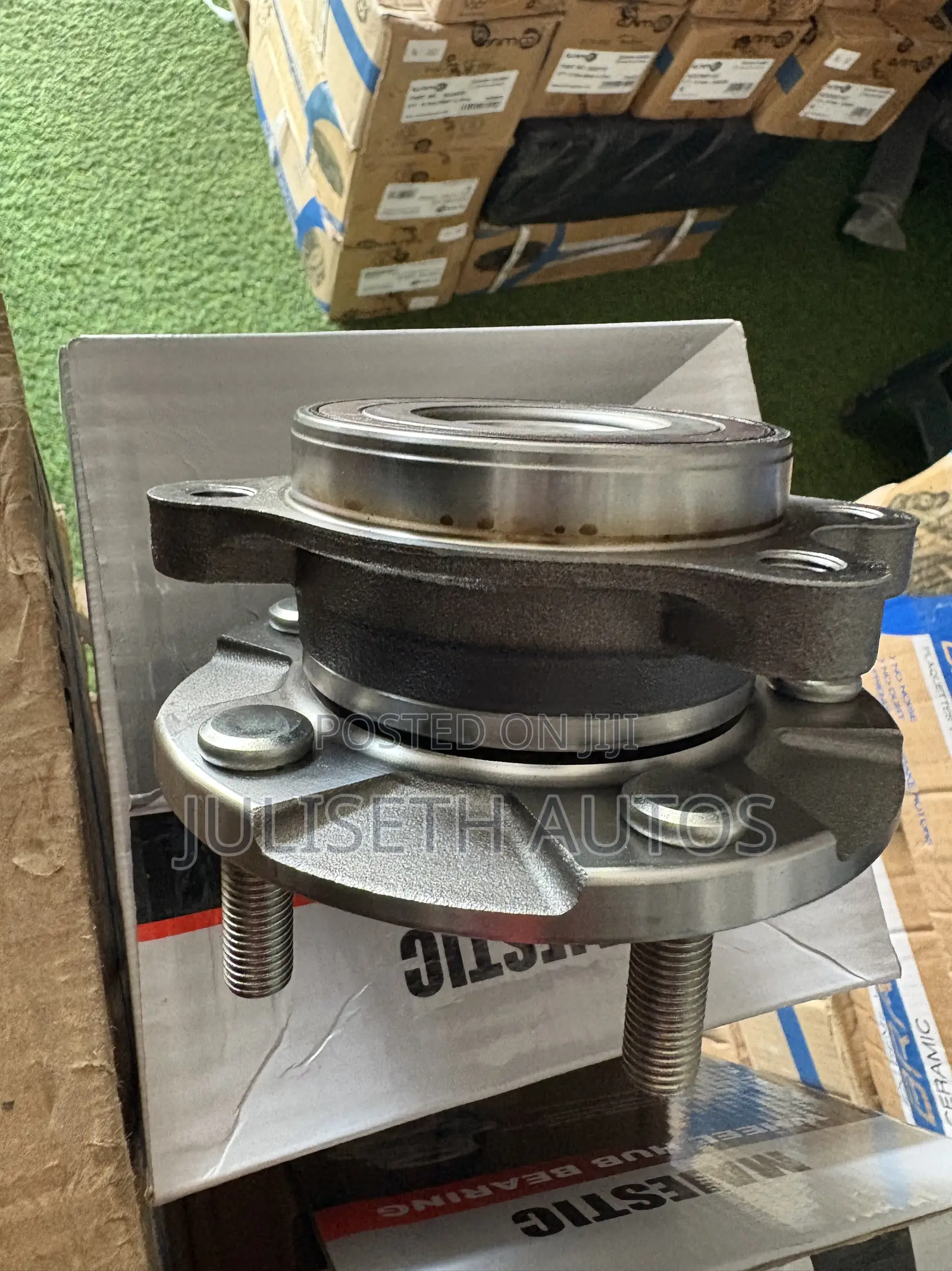 Toyota RAV4, Corolla, Verso, Avensis Front Wheel Hub (26 Teeth)