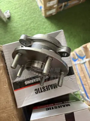 Toyota RAV4, Corolla, Verso, Avensis Front Wheel Hub (26 Teeth)