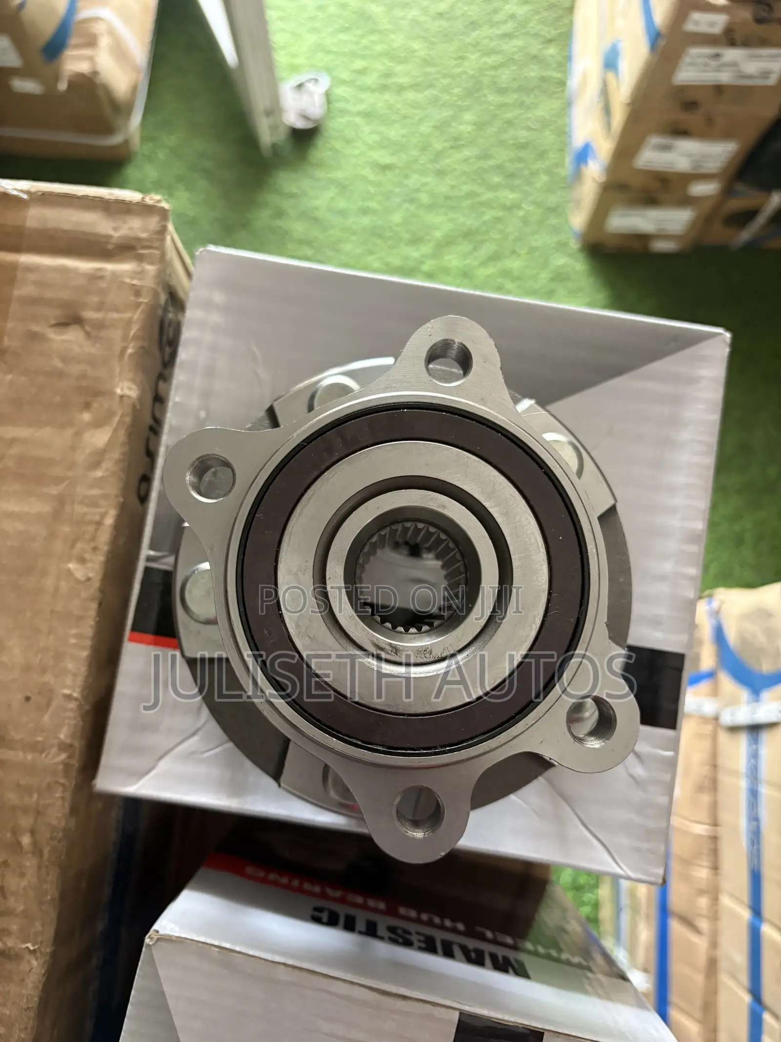 Toyota RAV4, Corolla, Verso, Avensis Front Wheel Hub (26 Teeth)