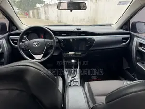 Toyota Corolla 2015 Black