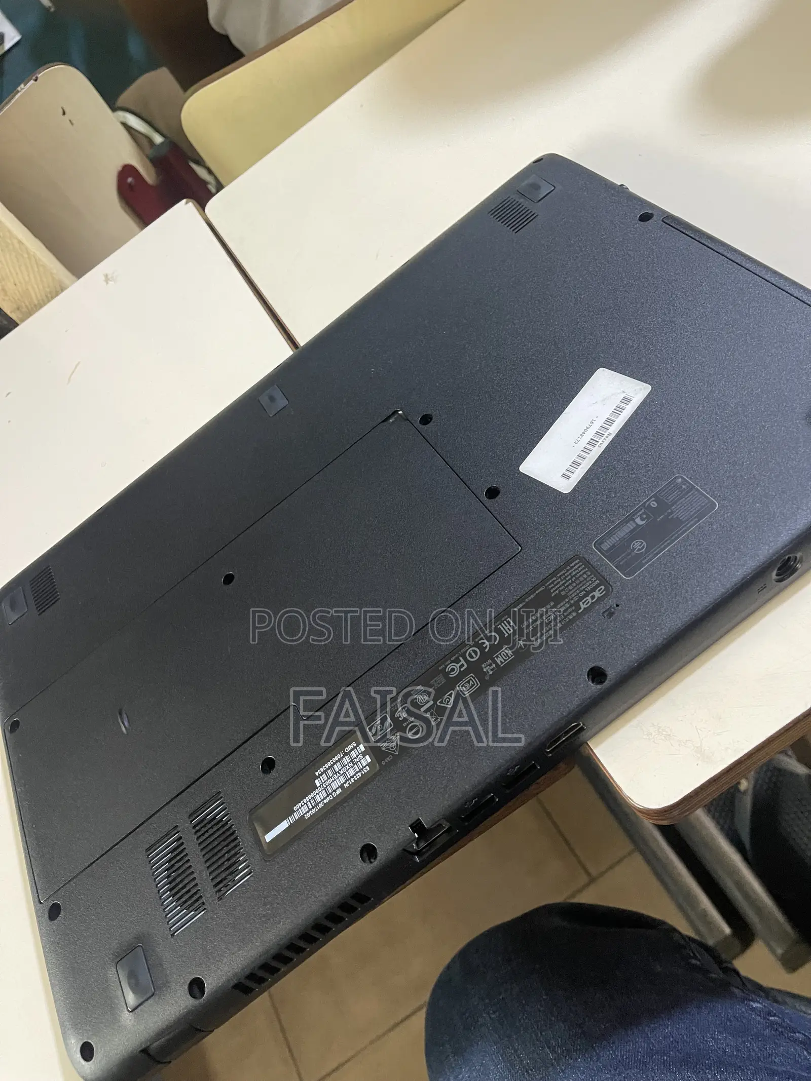 Laptop Acer Aspire ES1-524 8GB AMD A8 HDD 1T