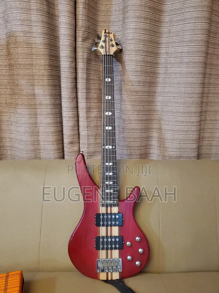 Bass Guitar, Yamaha Active