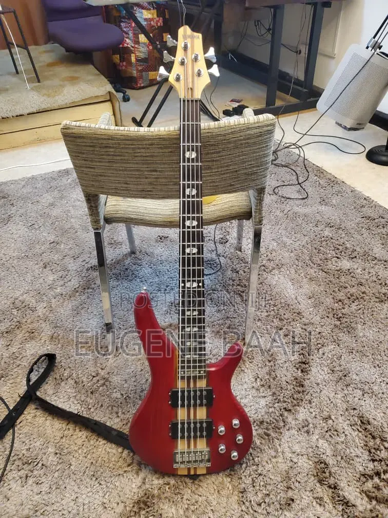 Bass Guitar, Yamaha Active