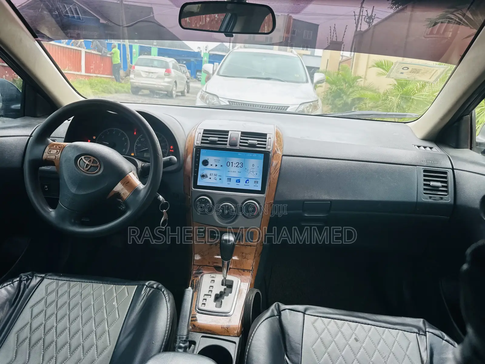 Toyota Corolla LE 4dr Sedan (1.8L 4cyl 4A) 2013 Gray