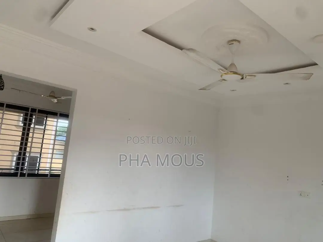 2bdrm Apartment in Achimota for rent