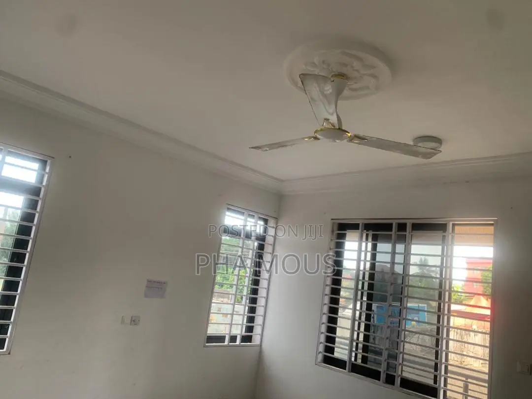 2bdrm Apartment in Achimota for rent
