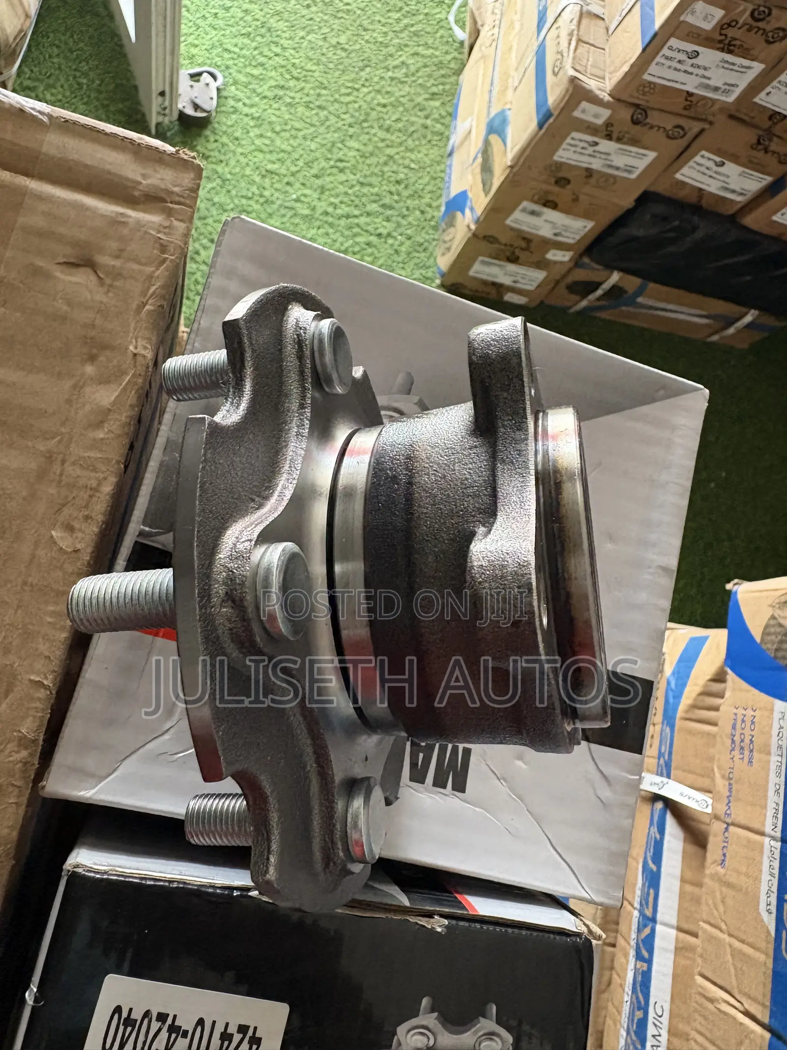 Toyota RAV4, Lexus NX300h/NX350h Rear/Back Wheel Hub