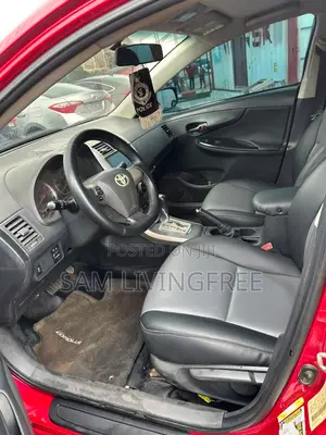 Toyota Corolla S 4dr Sedan (1.8L 4cyl 4A) 2013 Red