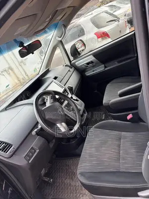 Toyota Voxy V 2WD 7-Seater 2012 Black
